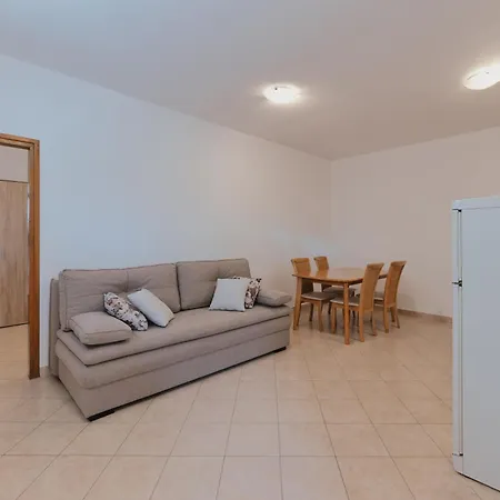 Zajim 4 Apartmán Umag