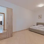 Διαμέρισμα Zajim 4