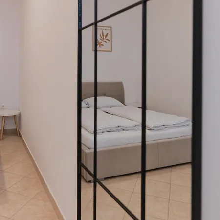 Apartment Zajim 4 *